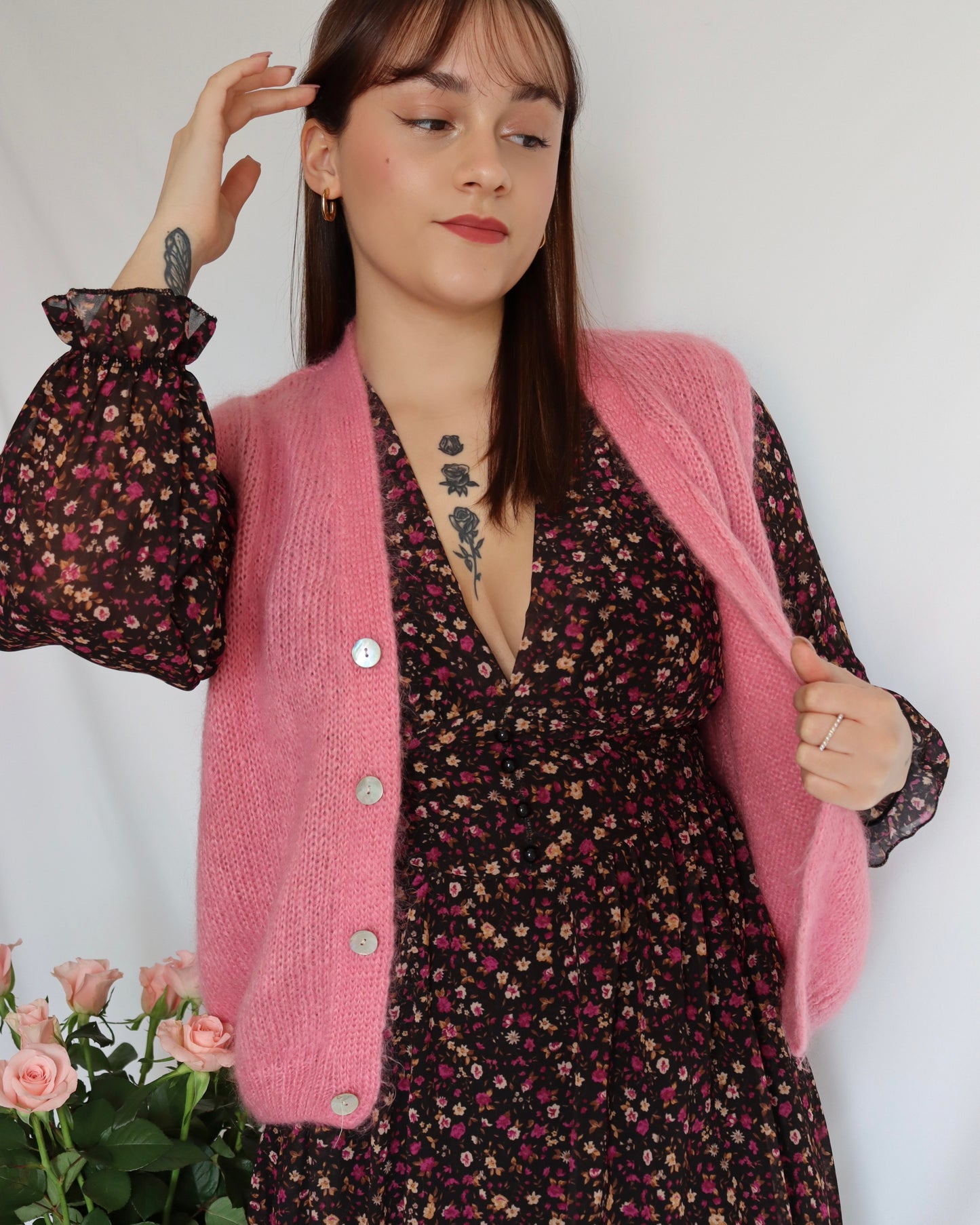 Le gilet sans manche en mohair rose