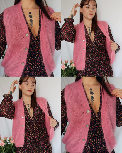 Le gilet sans manche en mohair rose